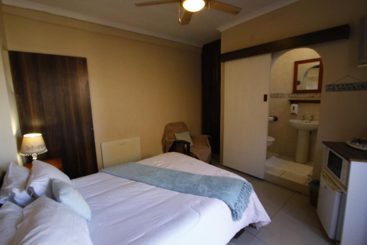 Bluewater Guesthouse Port Elizabeth Buitenkant foto